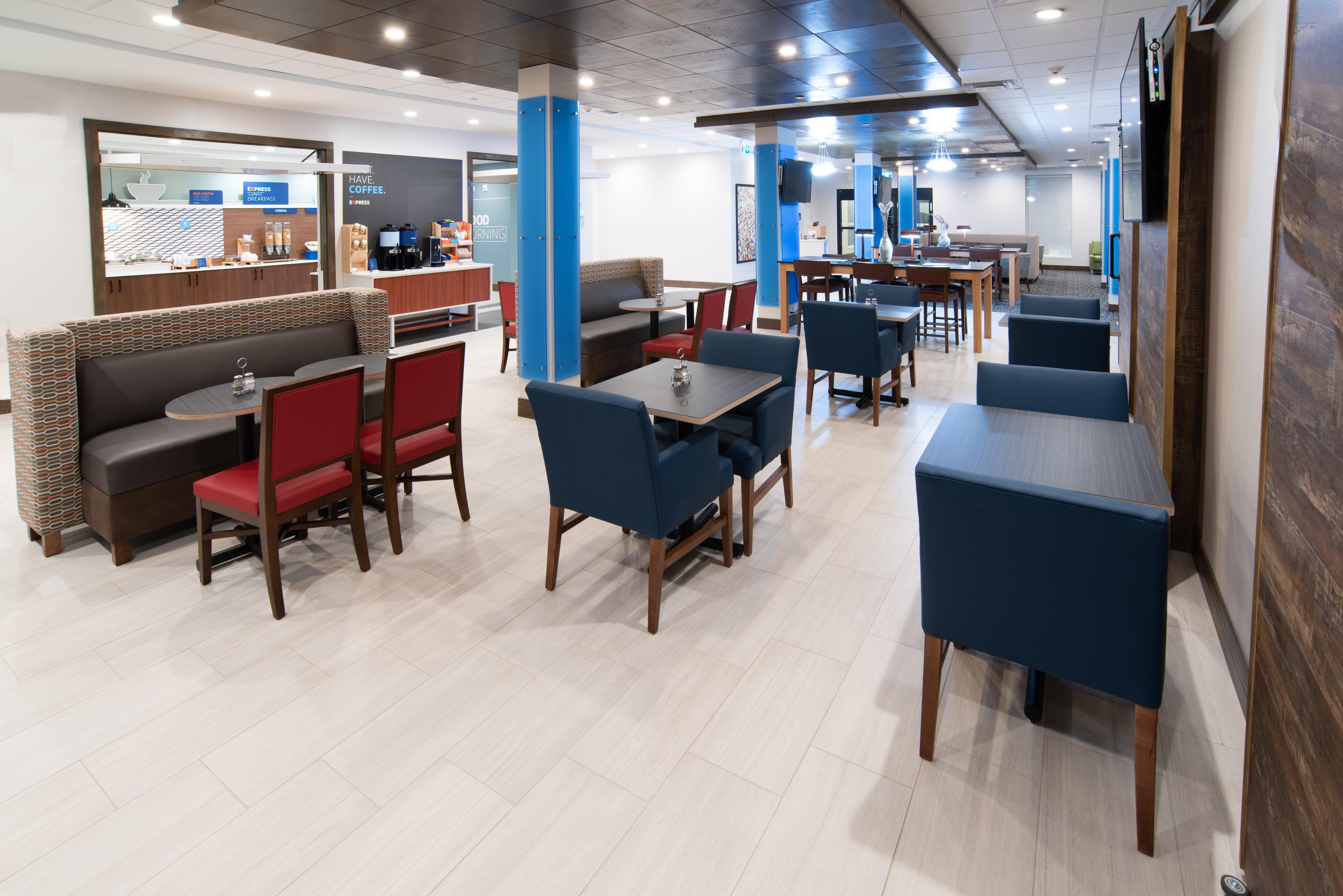 Holiday Inn Express & Suites - North Battleford By Ihg Exterior photo